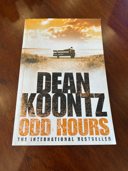 Odd hours. Dean Koontz. 2008.