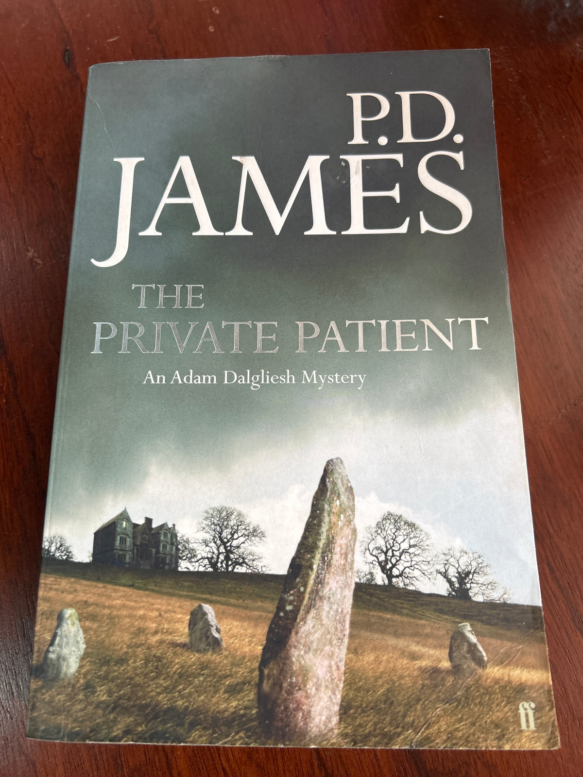 Private patient. P. D. James. 2008.