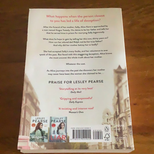 Deception. Lesley Pearse. 2022.