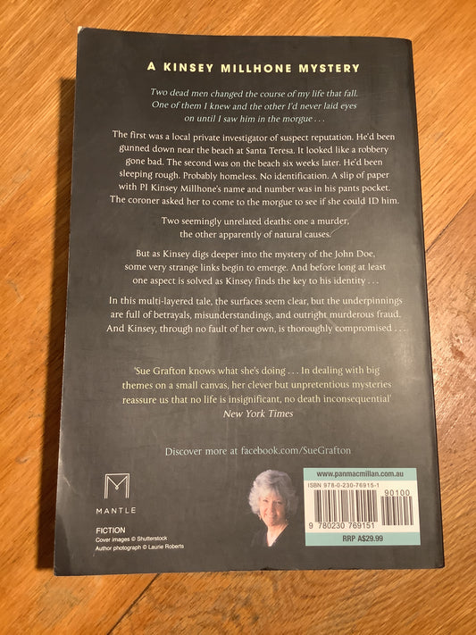 W is for wasted. Sue Grafton. 2013.