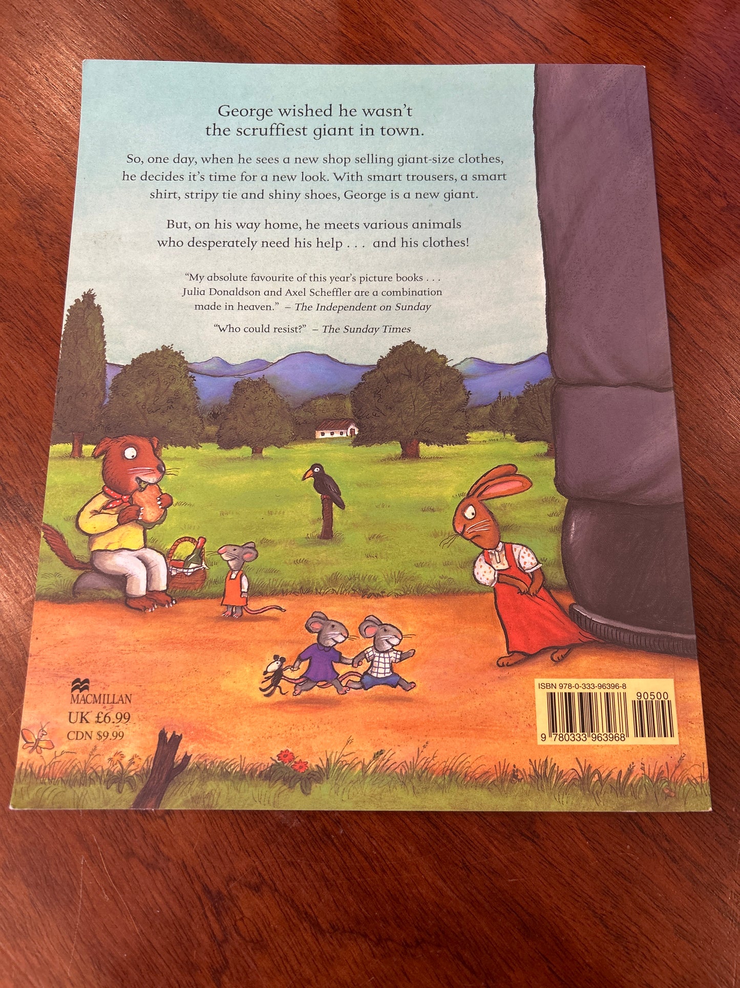 Smartest giant in town. Julia Donaldson & Axel Scheffler. 2003.