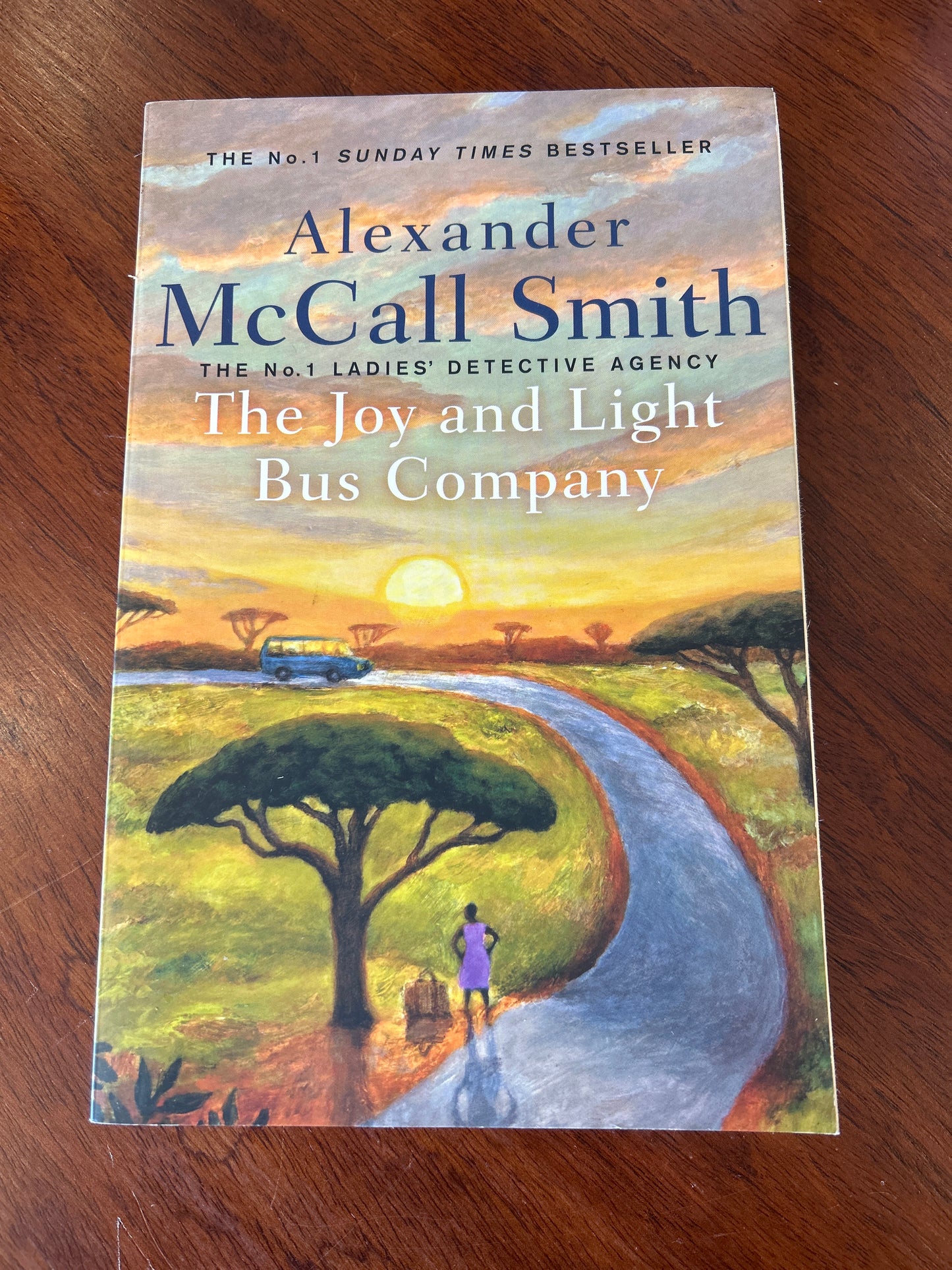 Joy and Light bus company. Alexander McCall Smith. 2021.
