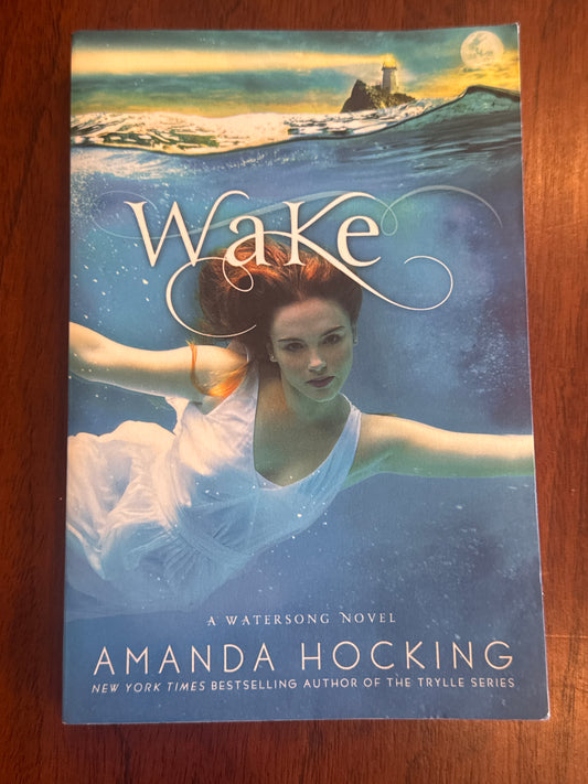 Wake. Amanda Hocking.