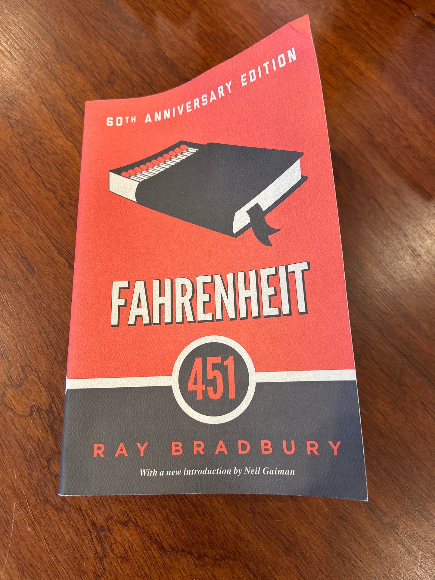 Fahrenheit 451. Ray Bradbury. 2013.