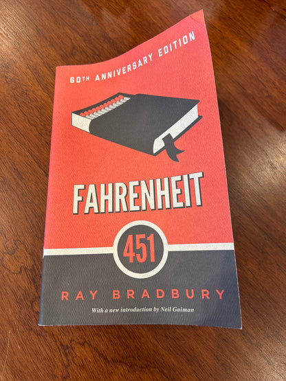 Fahrenheit 451. Ray Bradbury. 2013.