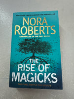 Rise of Magicks. Nora Roberts. 2020.