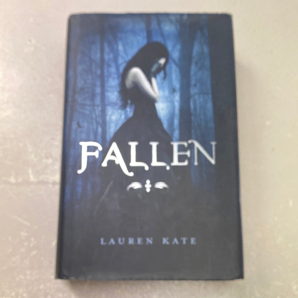 Fallen. Lauren Kate. 2009.