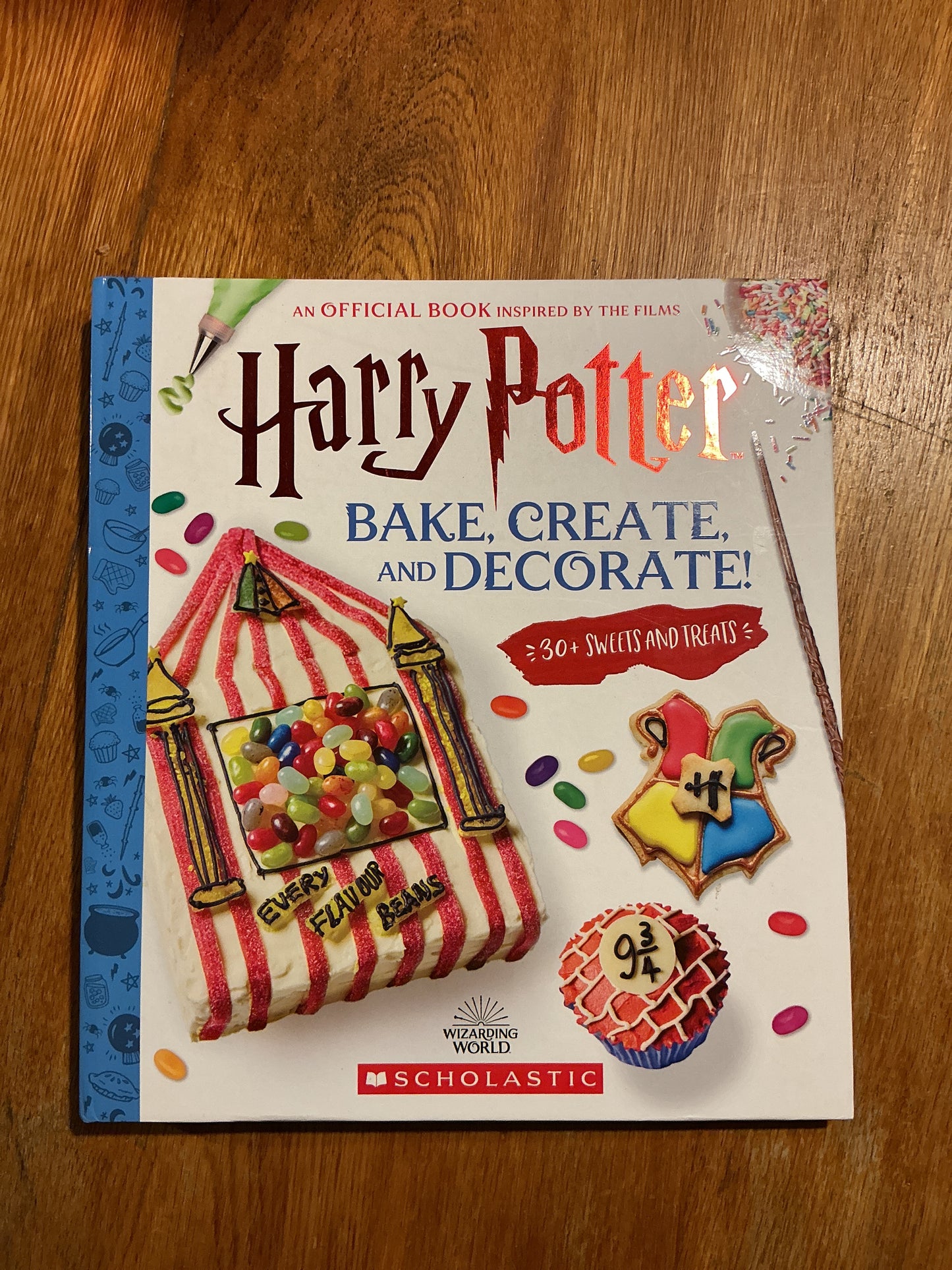 Harry Potter: bake, create and decorate. Joanna Farrow. 2024.