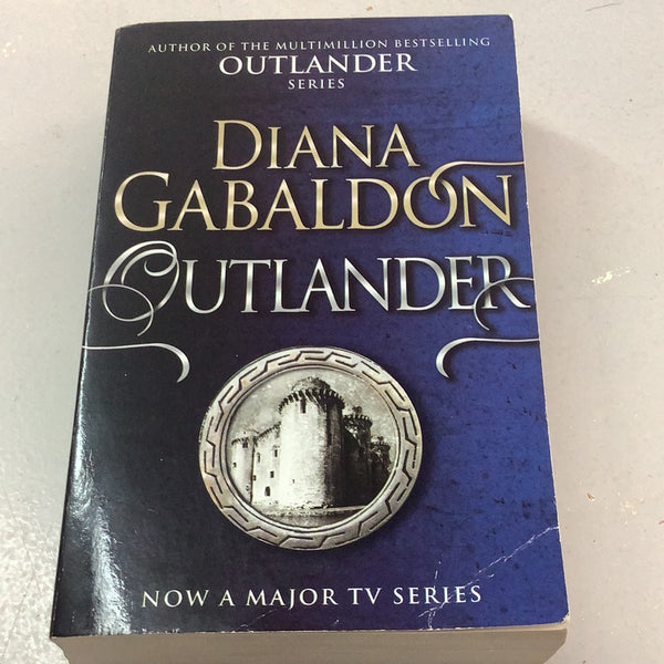 Outlander. Diana Gabaldon. 1994.