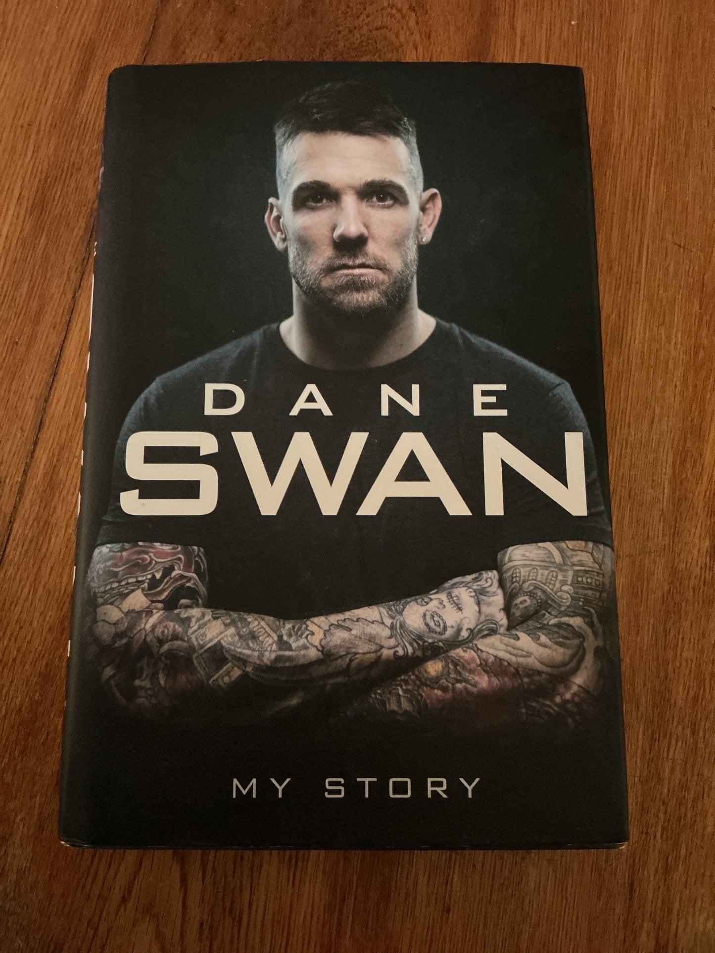 Dane Swan: my story. Dane Swan and Martin Blake. 2016.