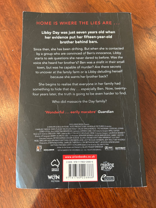 Dark places. Gillian Flynn. 2015.