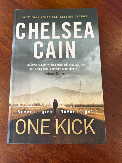 One kick. Chelsea Cain. 2014.