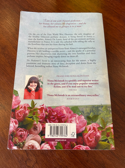 Perfumer's secret. Fiona McIntosh. 2015.