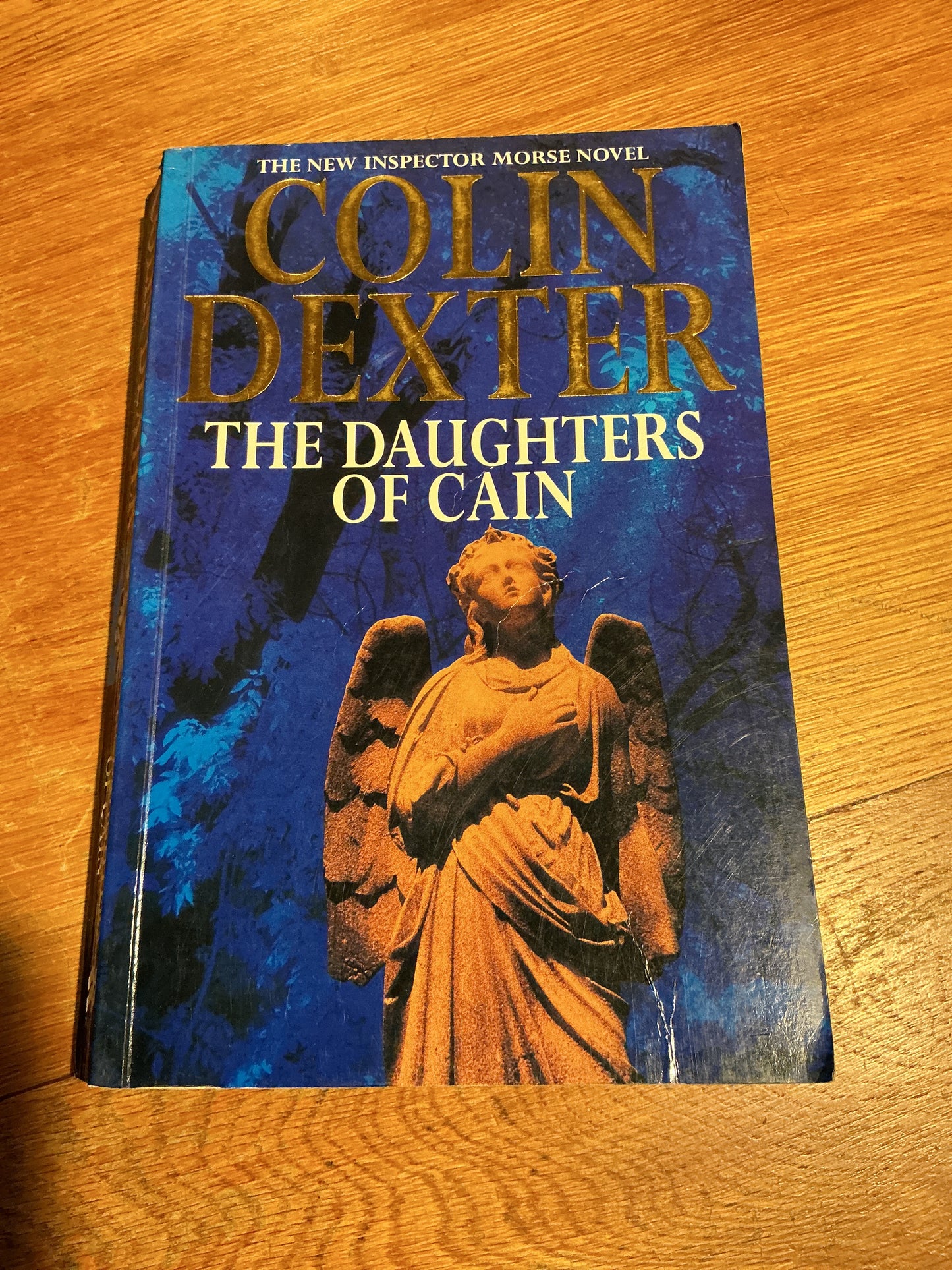 Daughters of Cain. Colin Dexter. 1995.