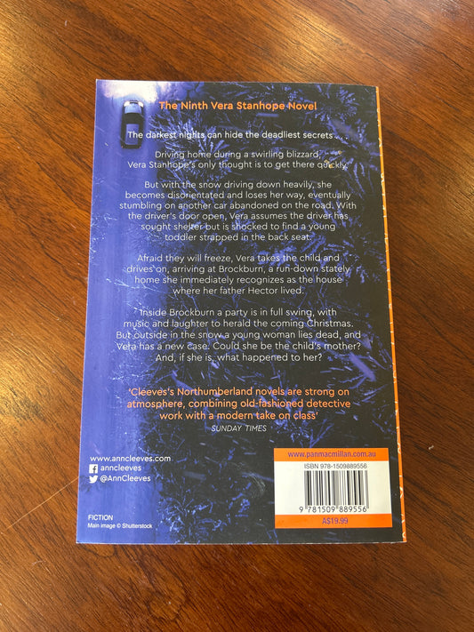 Darkest evening. Ann Cleeves. 2021.