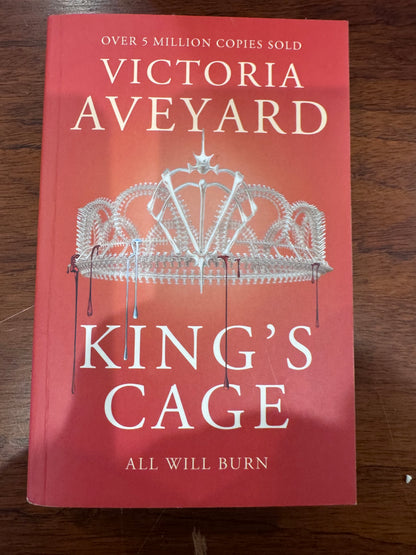 King’s cage. Victoria Aveyard. 2017.