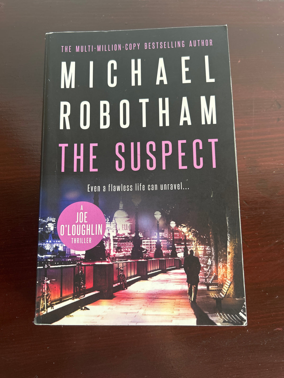Suspect. Michael Robotham. 2018.