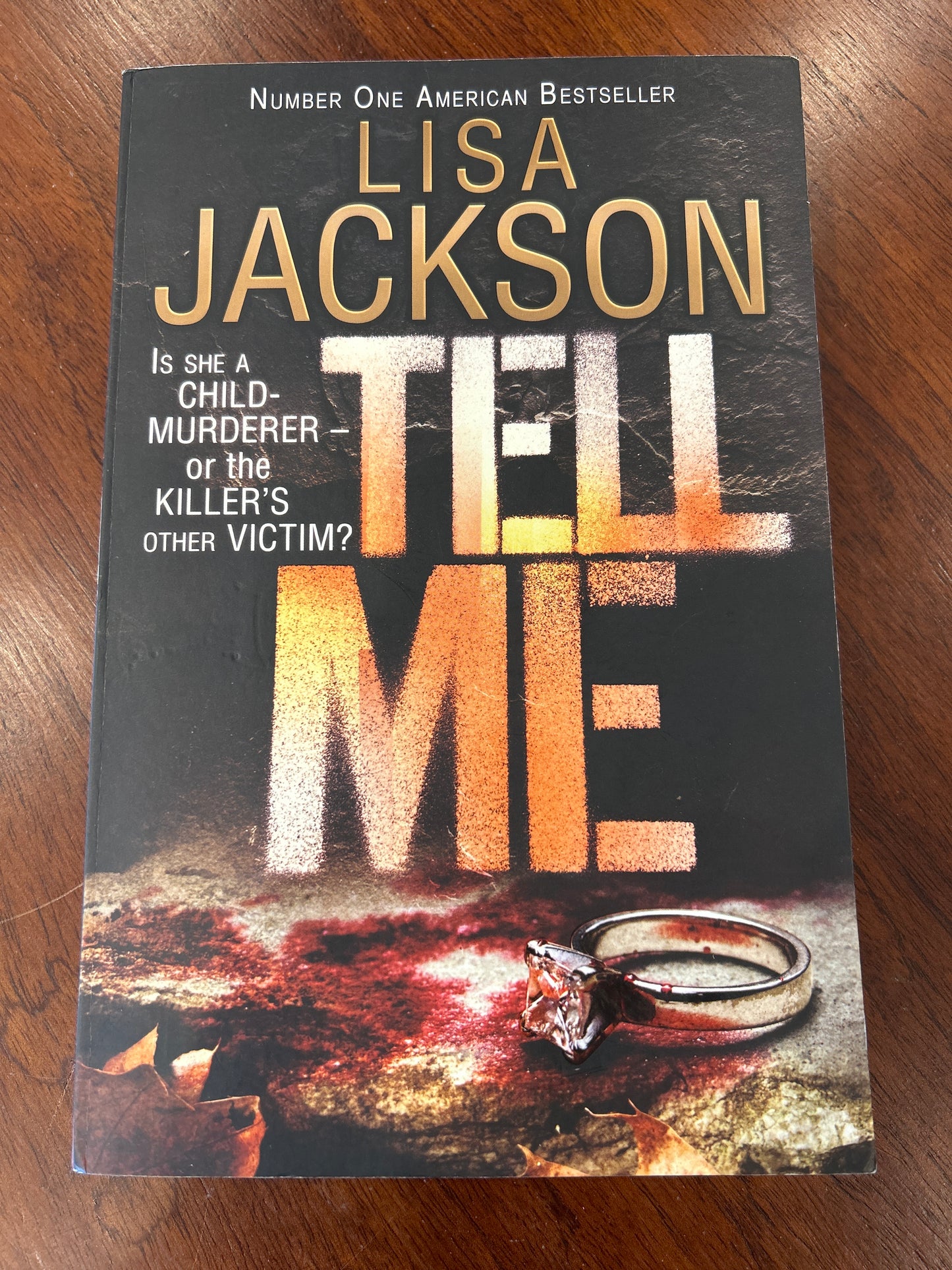 Tell me. Lisa Jackson. 2013.
