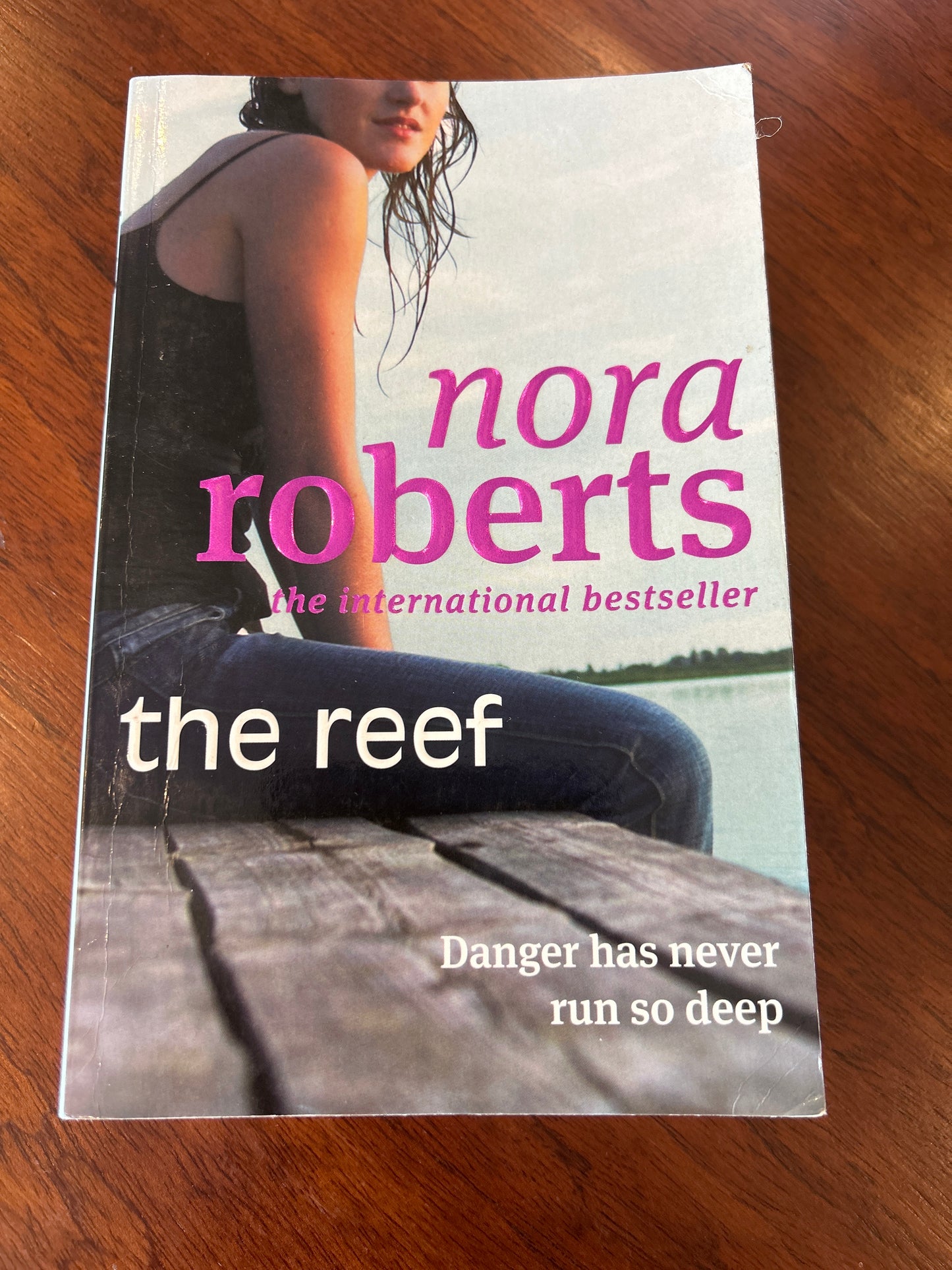 Reef. Nora Roberts. 2009.
