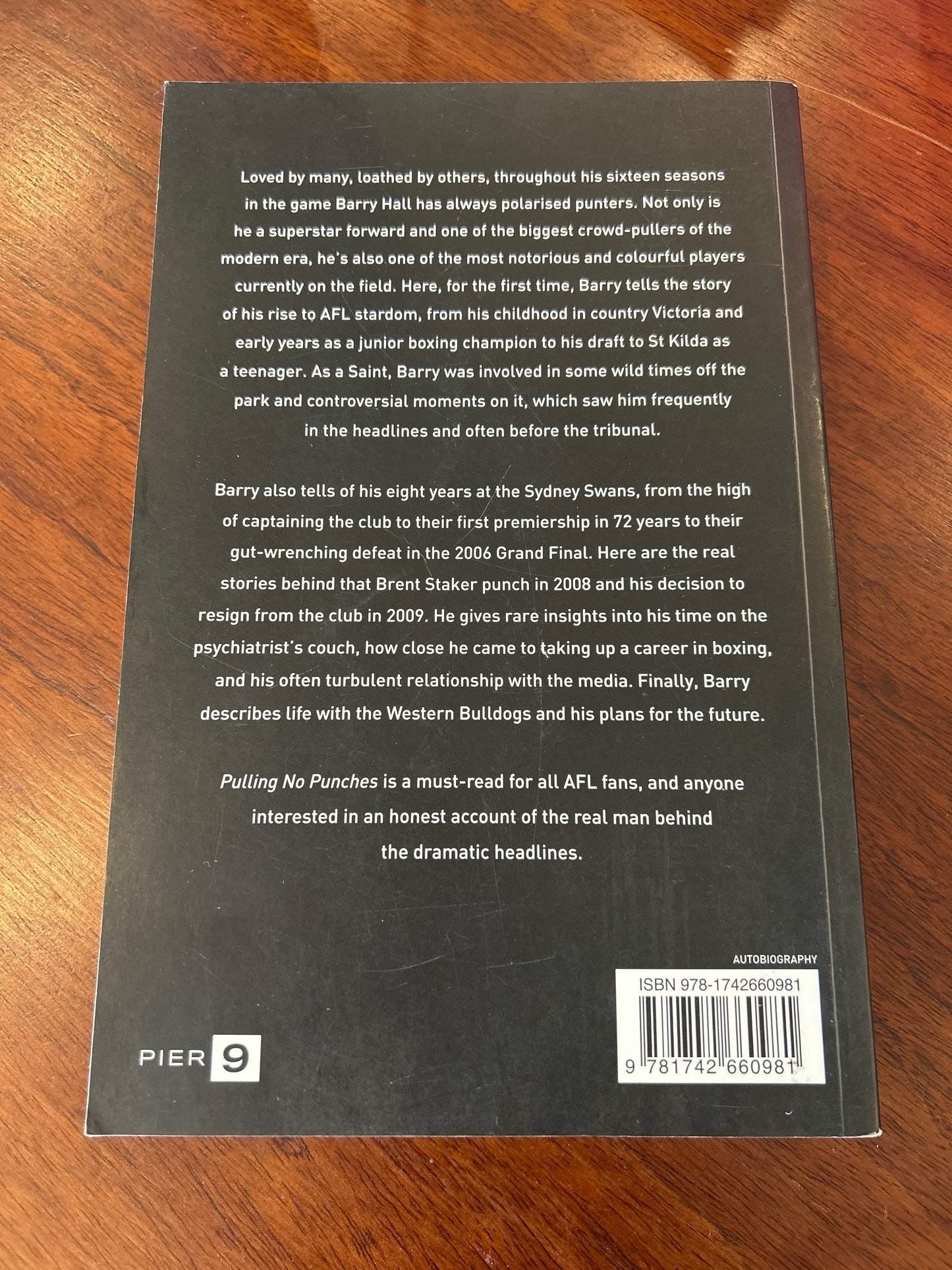 Pulling no punches. Barry Hall and Michael Cowley. 2011.