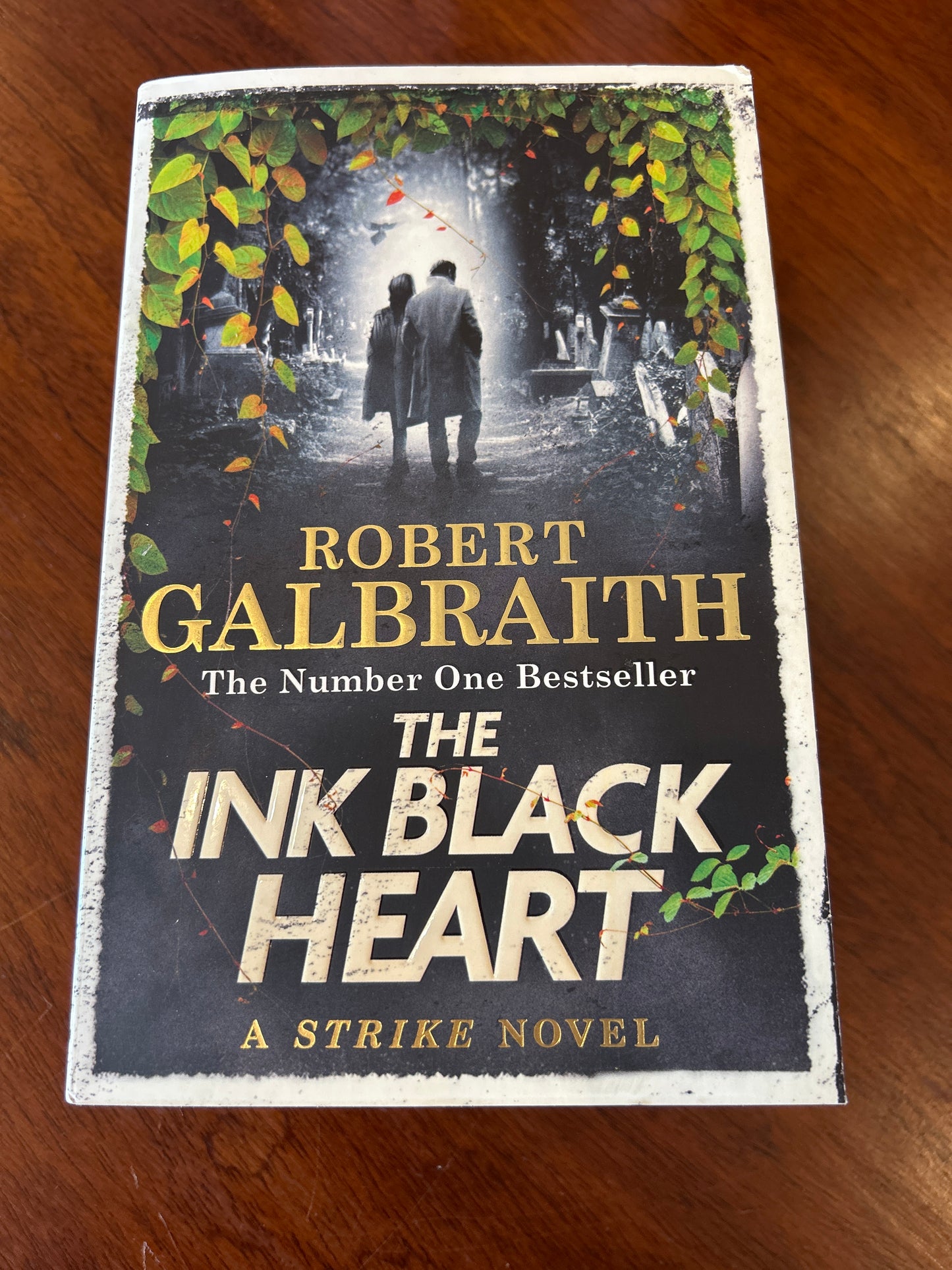 Ink black heart. Robert Galbraith. 2023.