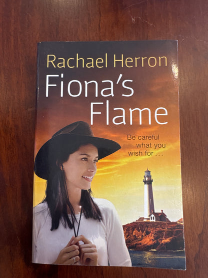 Fiona’s Flame. Rachael Herron. 2014.