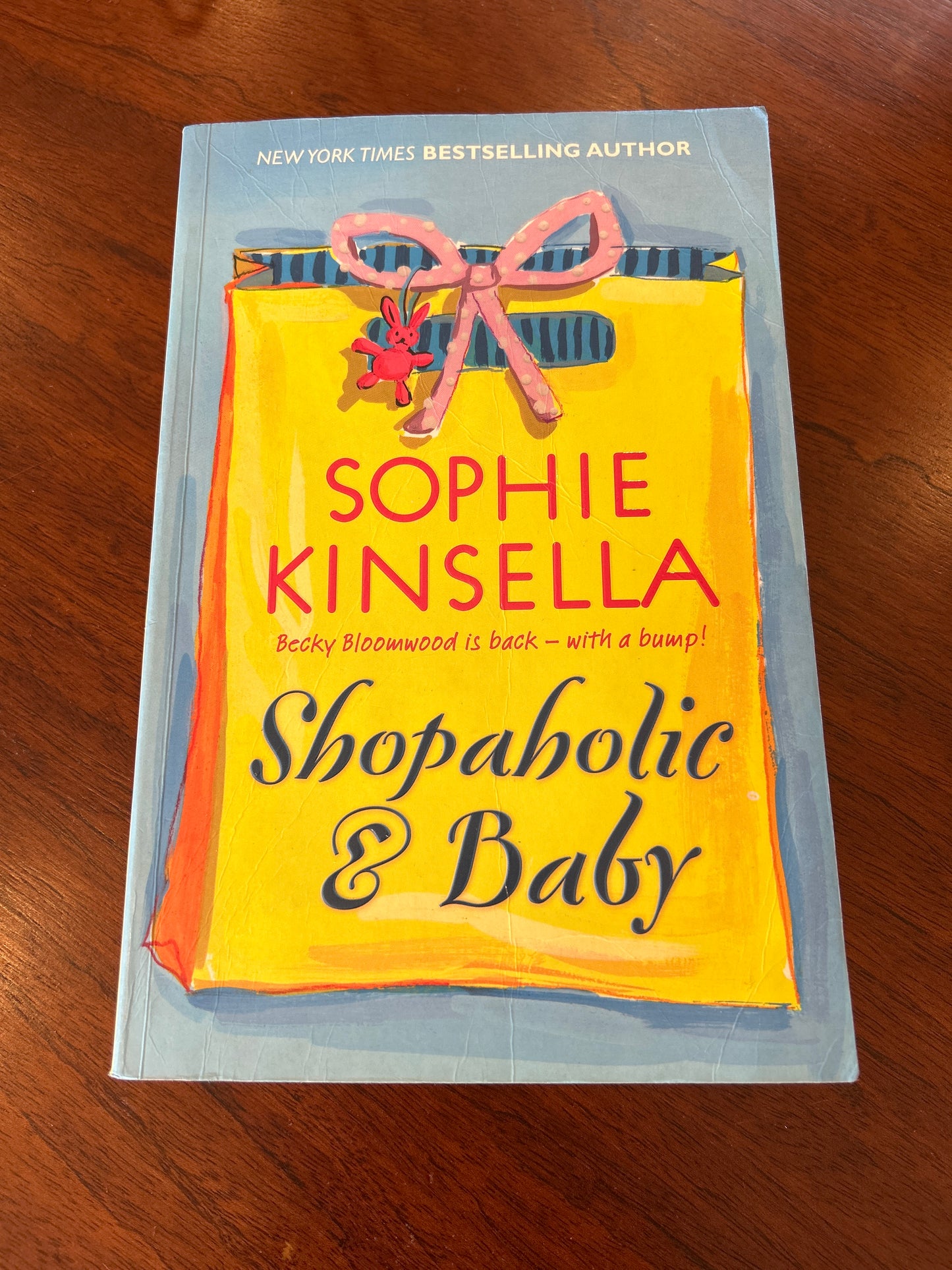 Shopaholic & baby. Sophie Kinsella. 2007.