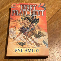 Pyramids. Terry Pratchett. 2012.