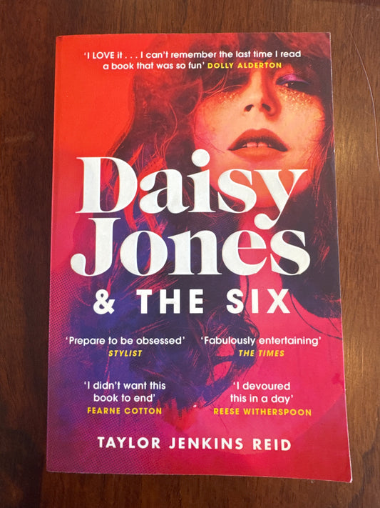 Daisy Jones & the six. Taylor Jenkins Reid. 2020.