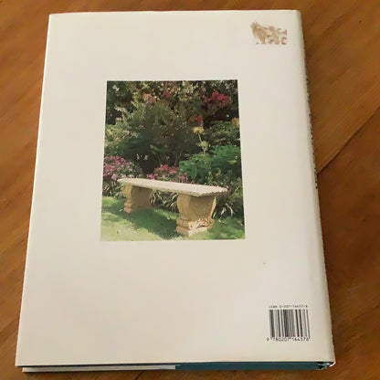 Weekend gardener: a guide to low-maintenance gardening. Valerie Shane. 1990.