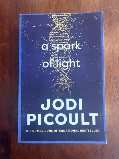 Spark of light. Jodi Picoult. 2020.