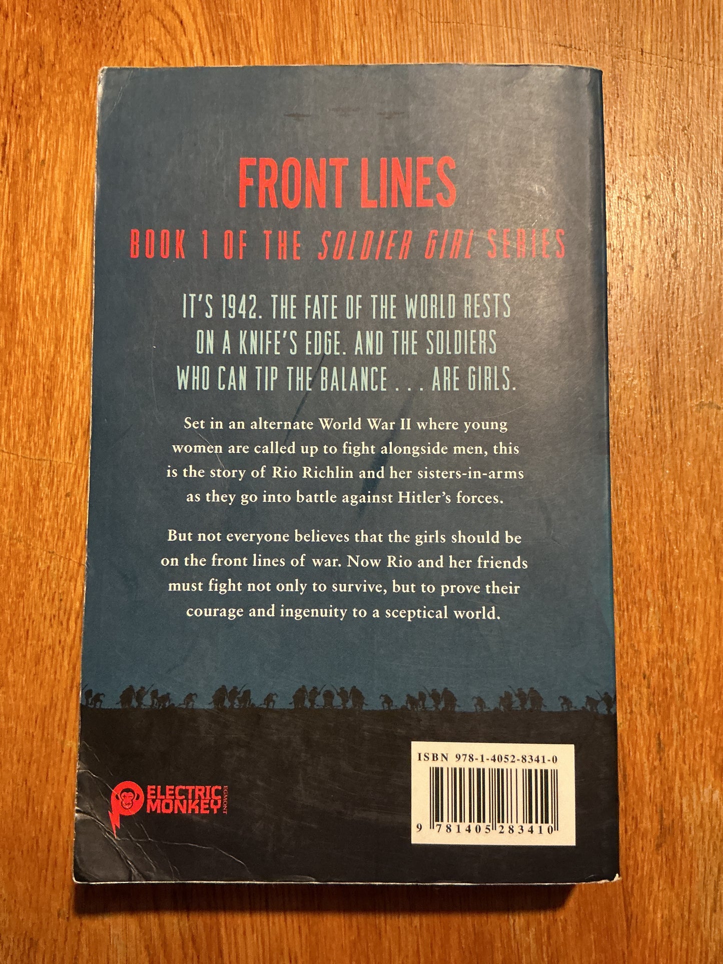 Front lines. Michael Grant. 2016.