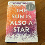 The Sun is also a star. Nicola Yoon. 2016.