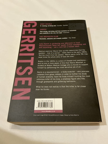 Bone garden. Tess Gerritsen. 2007.