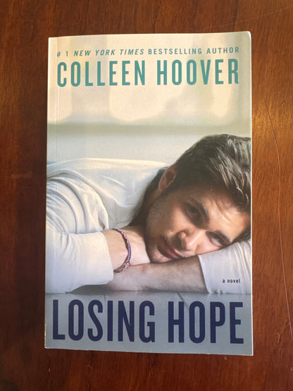 Losing hope. Colleen Hoover. 2013.