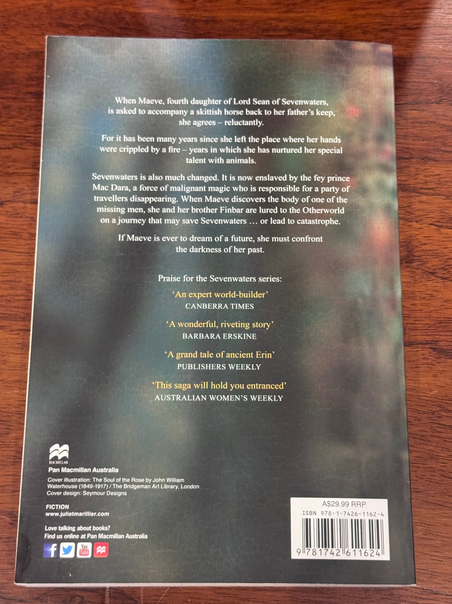 Flame of Sevenwaters. Juliet Marillier. 2012.