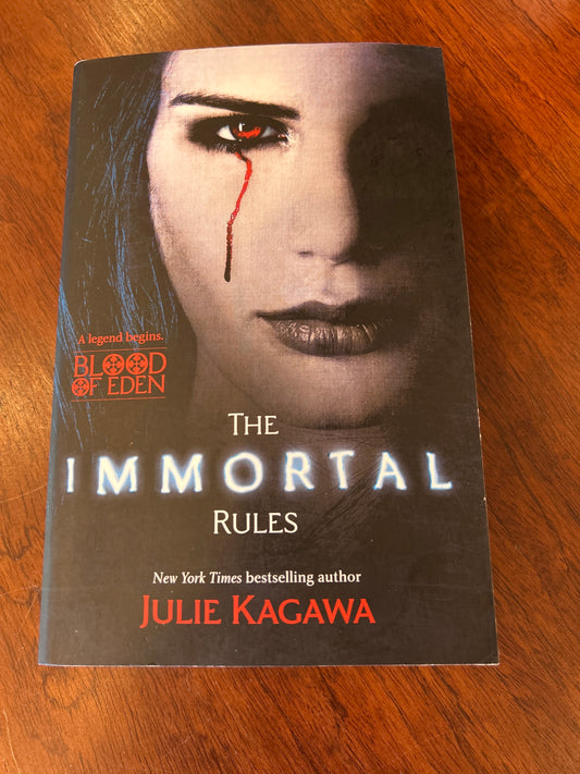 Immortal rules. Julie Kagawa. 2012.