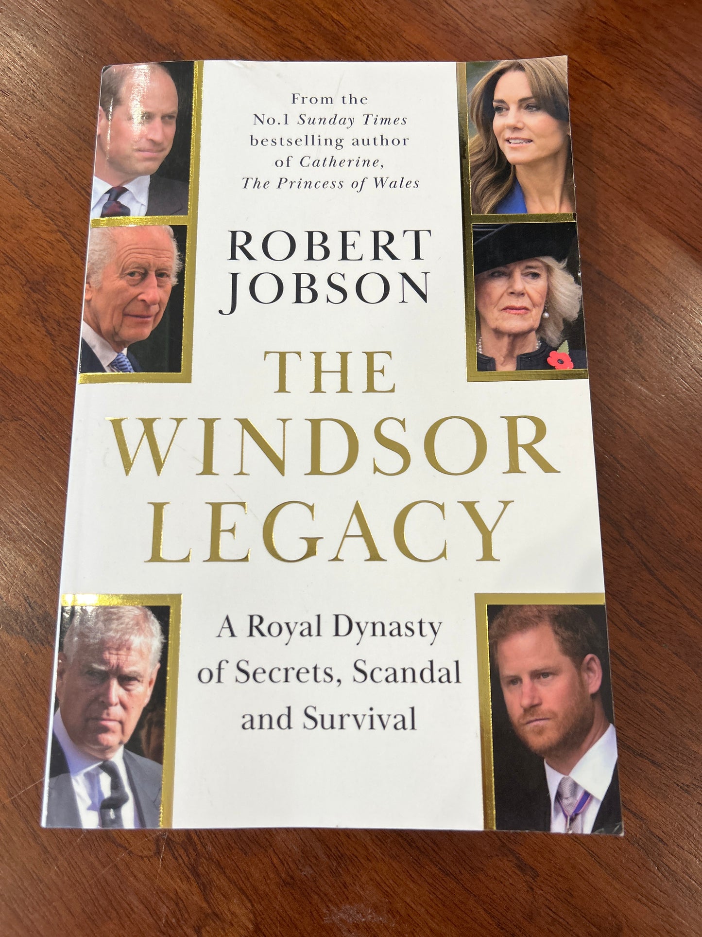 Windsor legacy: a royal dynasty of secrets, scandal and survival. Robert Jordan. 2025.