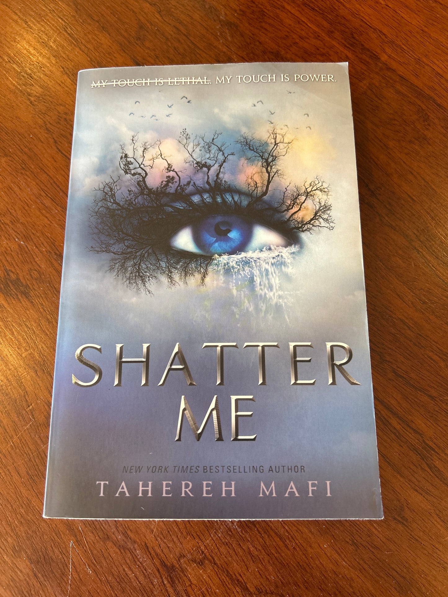 Shatter me. Tahereh Mafi. 2018.