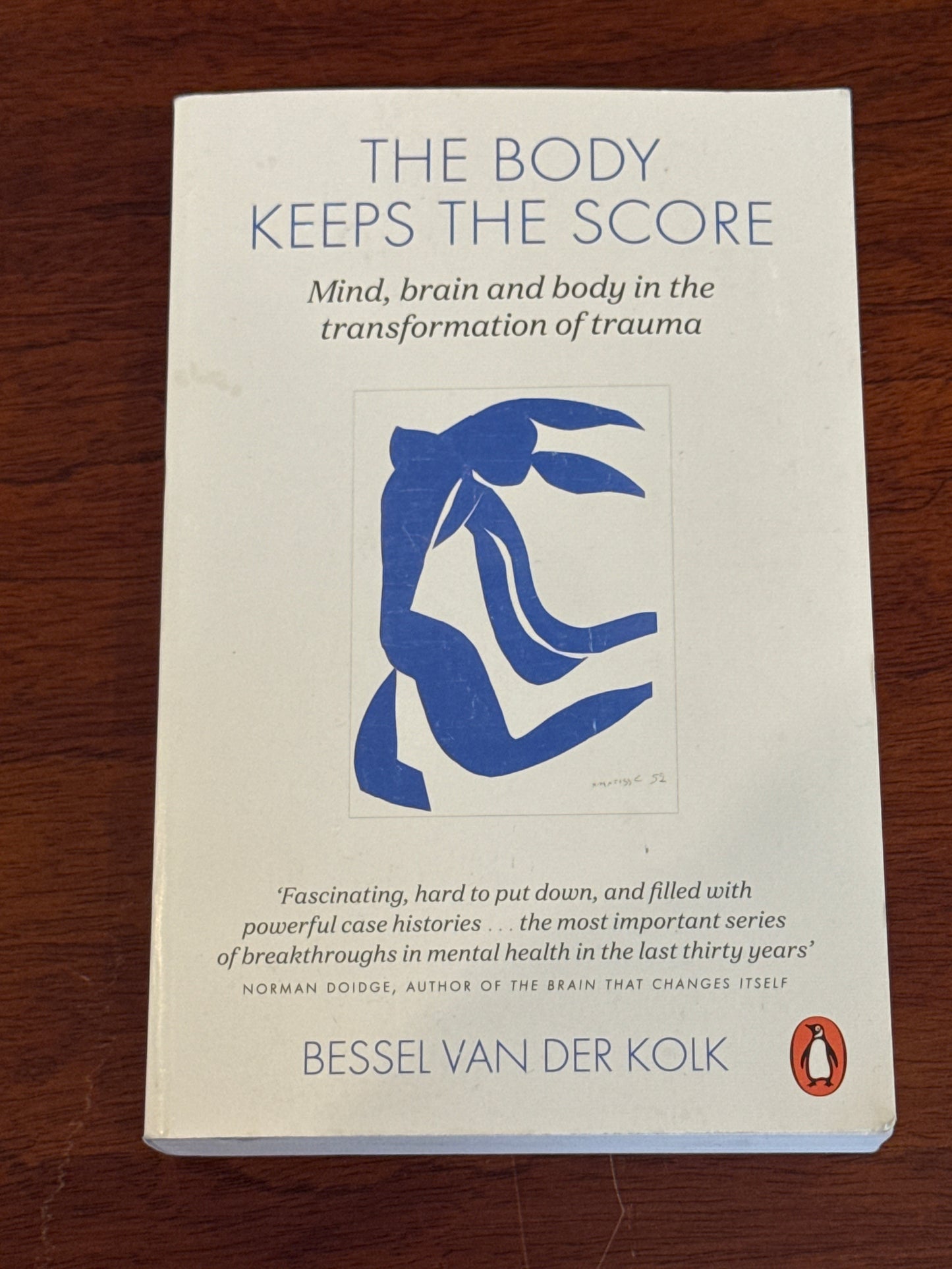 The Body Keeps the Score Mind, Brain and body in the transformation of trauma. Bessel Van Der Kolk. 2015.