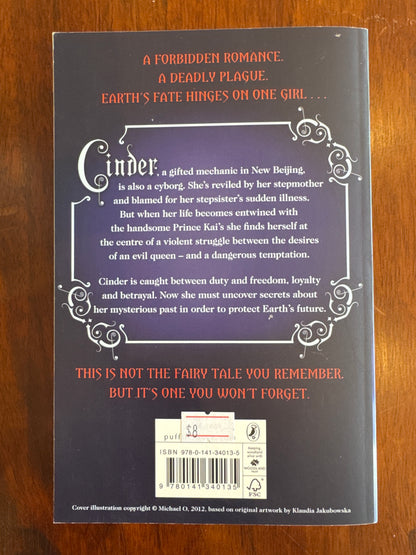Cinder. Marissa Meyer. 2012.