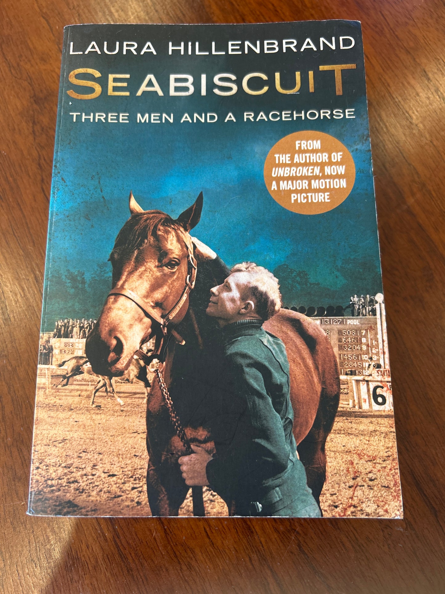 Seabiscuit: the true story of three men and a racehorse. Laura Hillenbrand. 2014.