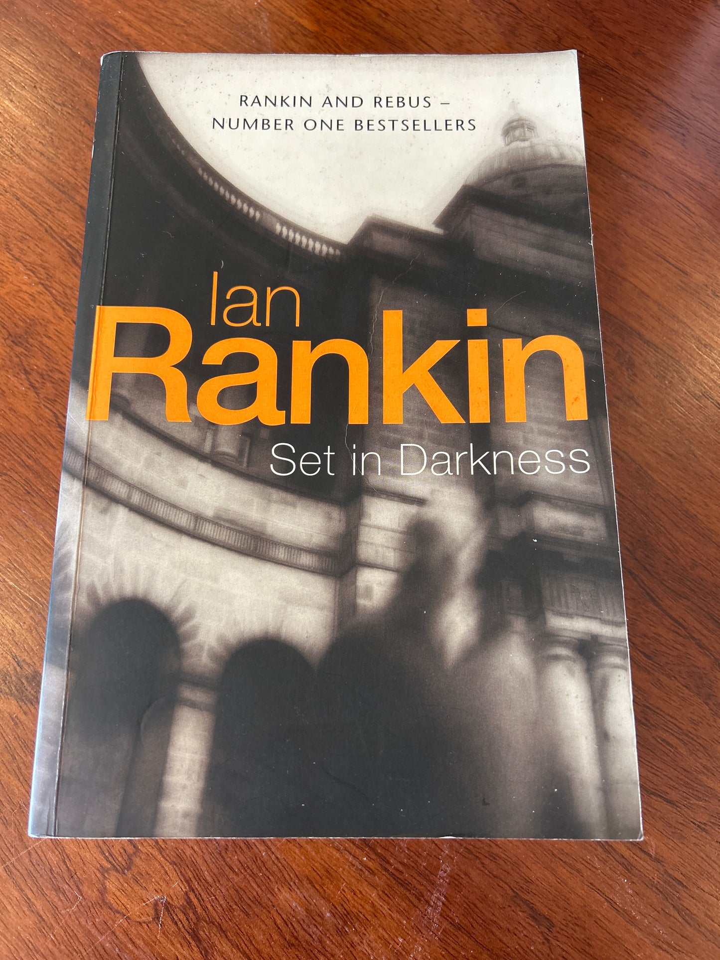 Set in darkness. Ian Rankin. 2000.