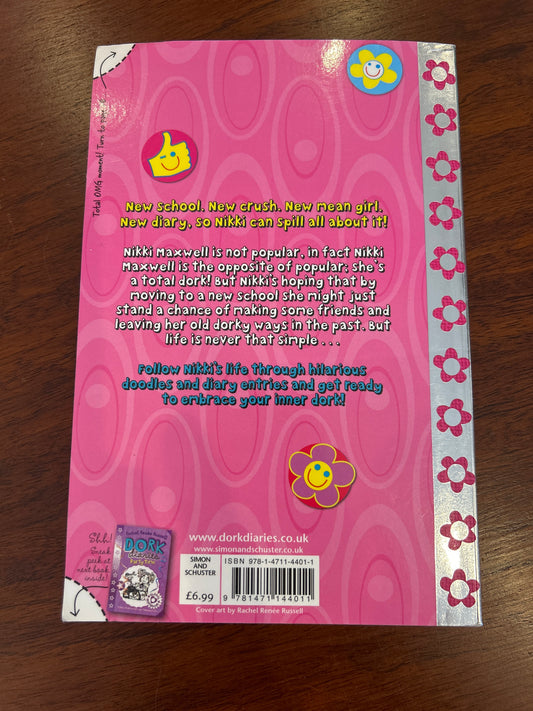 Dork diaries. Rachel Renee Russell. 2015.