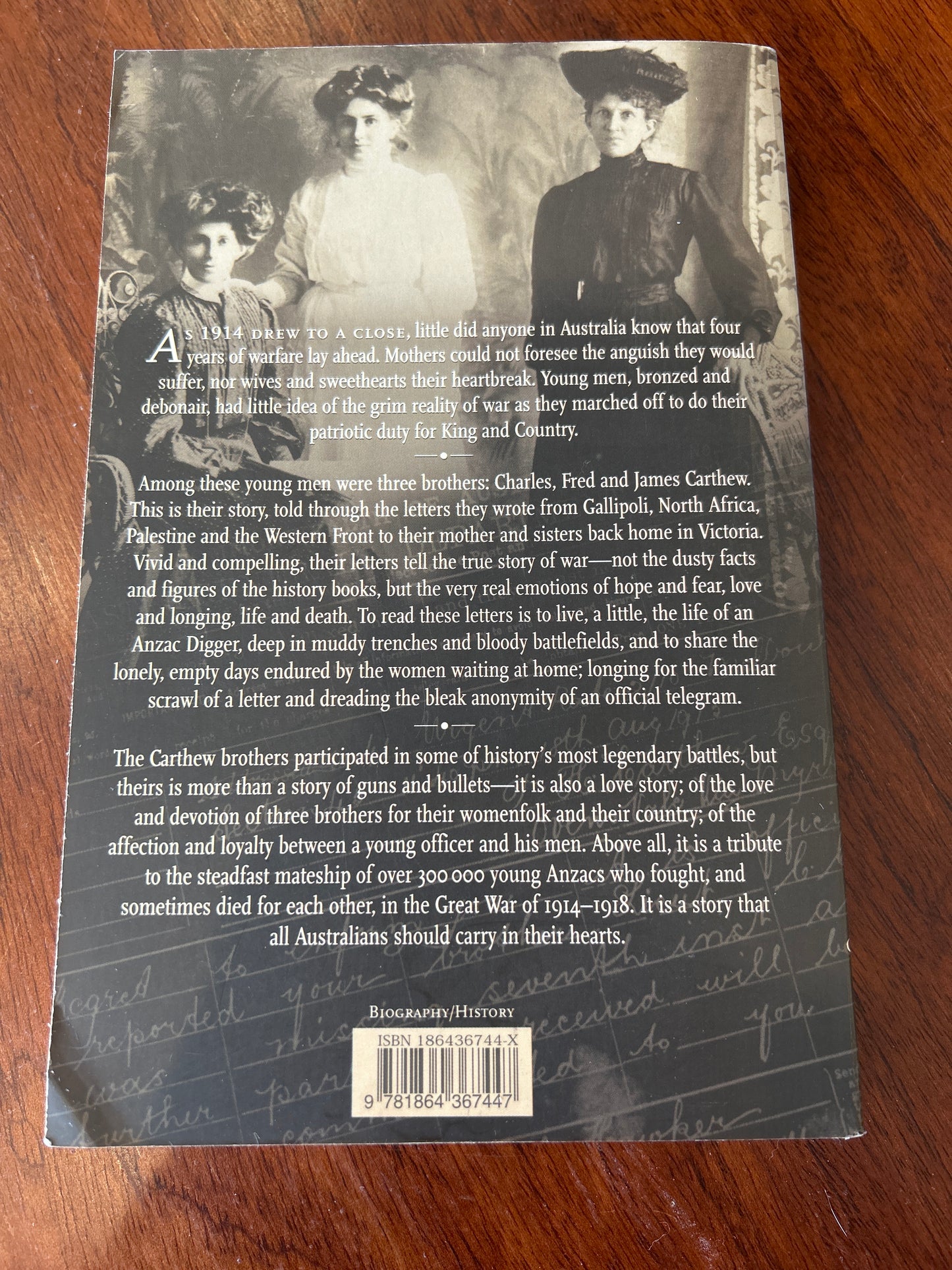 Voices from the trenches: letters from home. Noel Carthew. 2002
