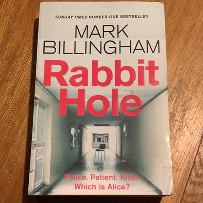 Rabbit hole. Mark Billingham. 2021.