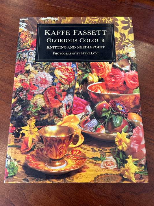 Glorious colour knitting and needlepoint. Kaffe Fassett. 1988.