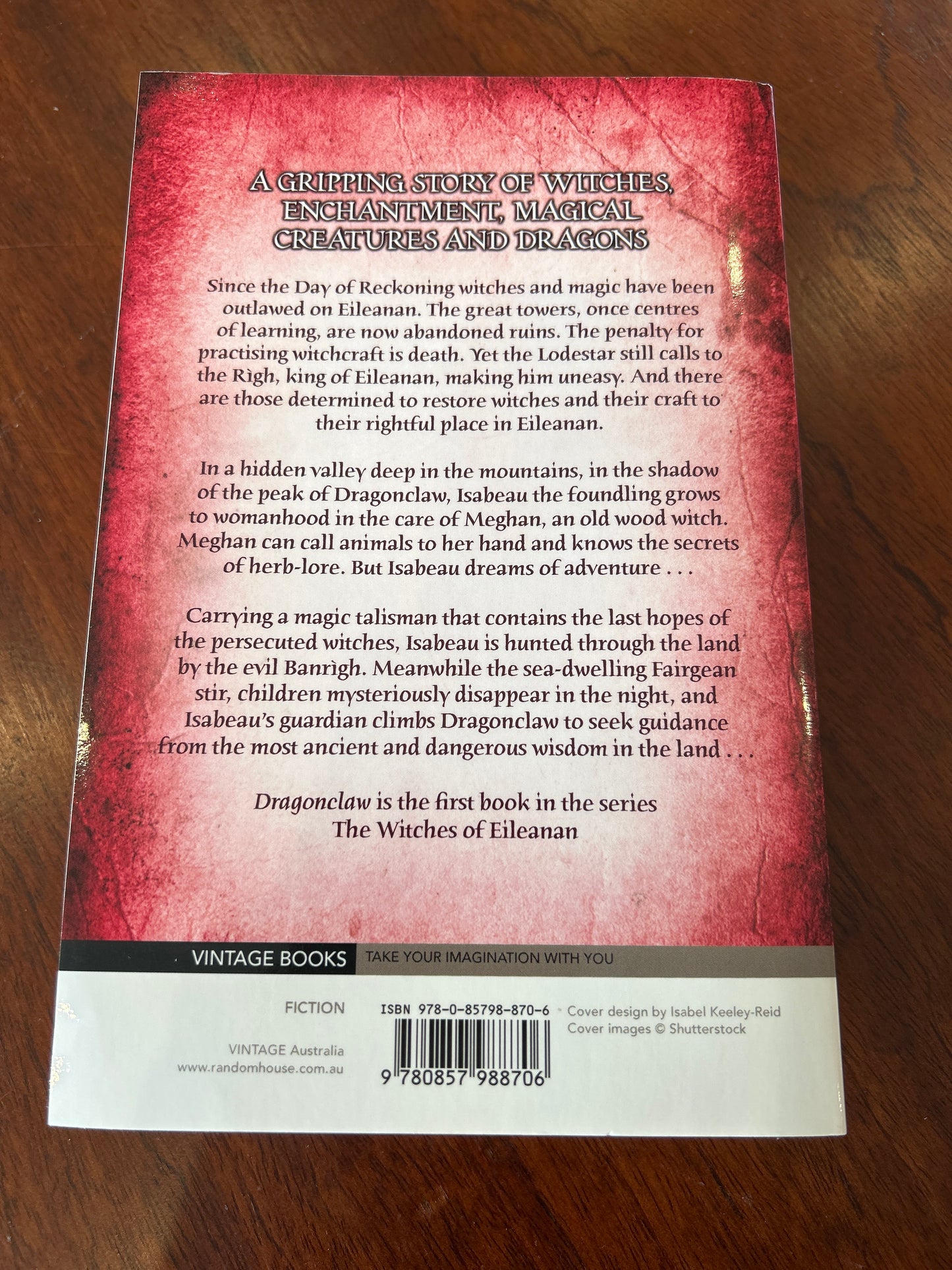 Dragonclaw. Kate Forsyth. 2015.