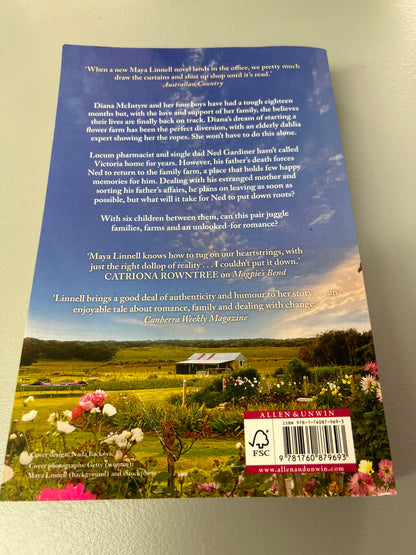 Paperbark hill. Maya Linnell. 2022.