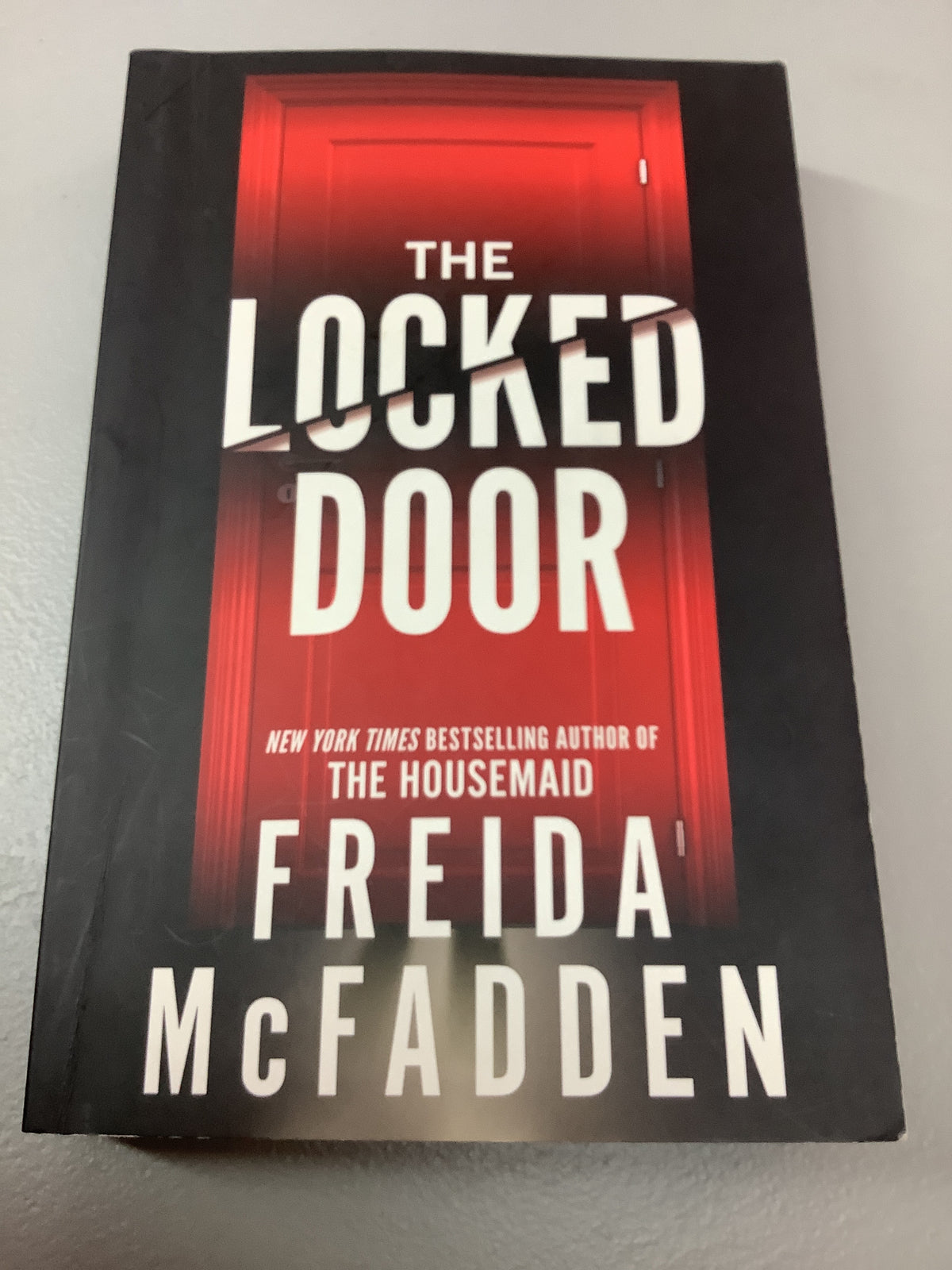 Locked door. Freida McFadden. 2023.